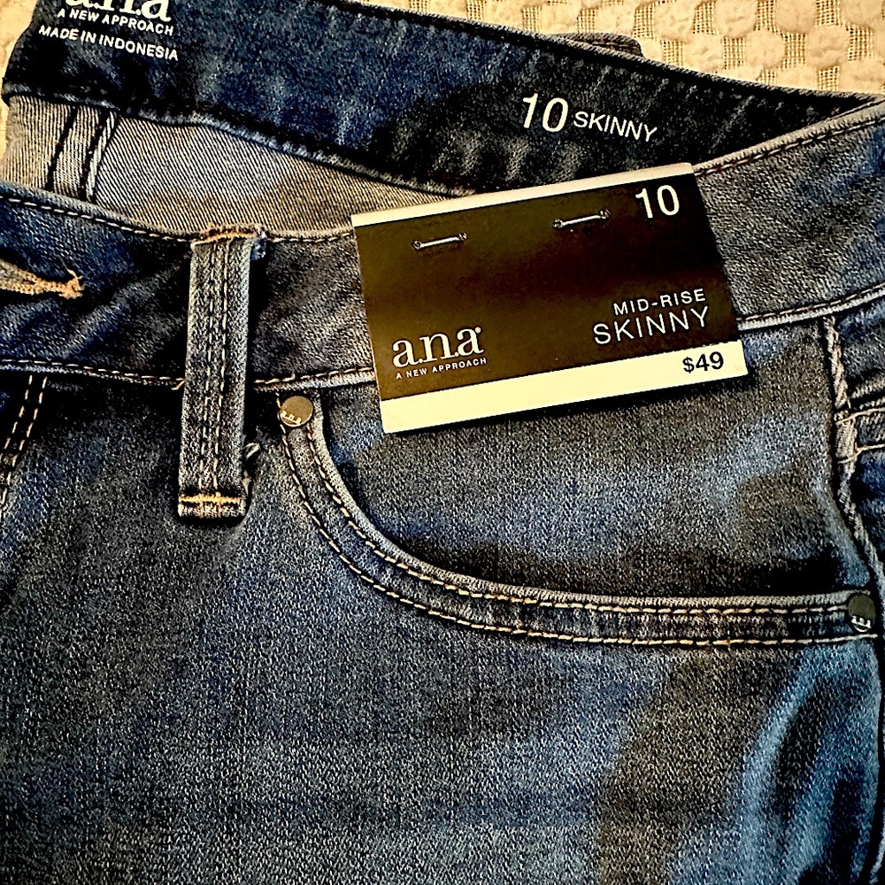 A.N.A. Mid -Rise Denim mid wash Skinny